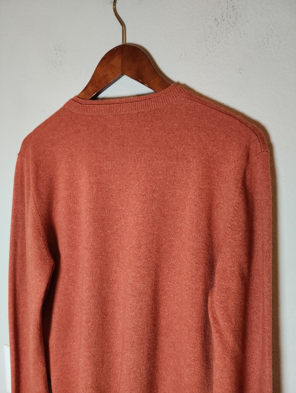 Patagonia 100% Cashmere Orange Crewneck Sweater Men's Size Medium - Picture 11 of 14